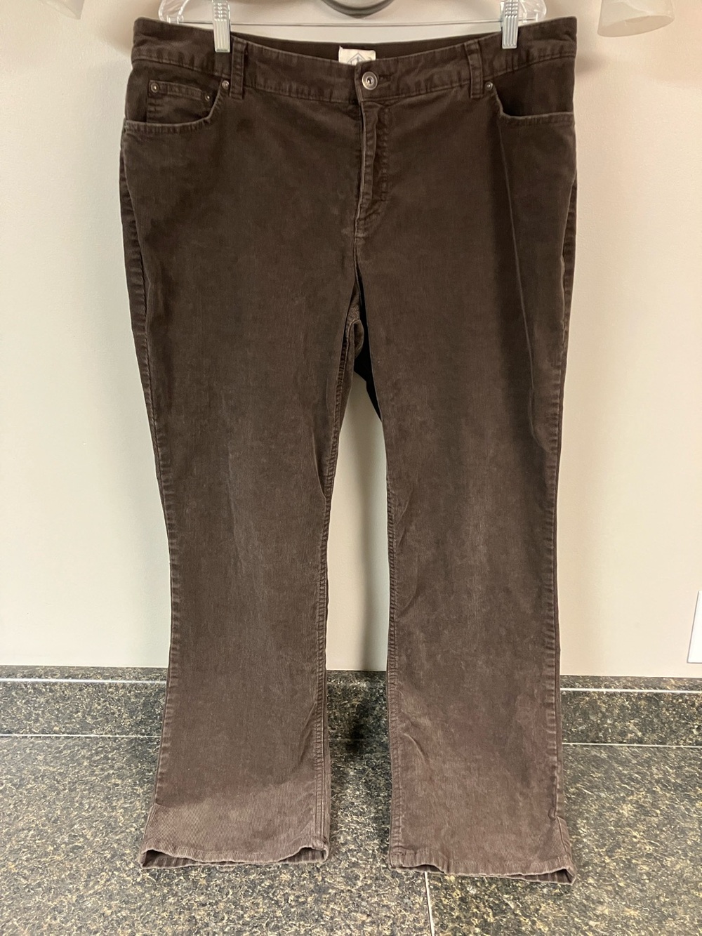 St. John’s bay brown corduroy jeans 18w straight leg